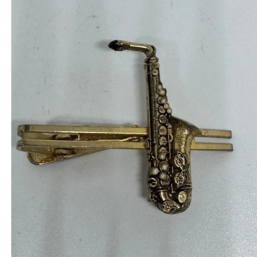 Future Primitive Mens Saxophone‎ Tie Clip Gold Tone Musical Instrument Jazz Band